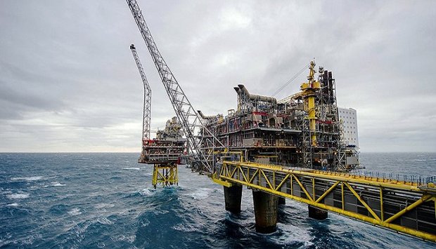 PAÍS ARRECADA 11,8 MIL MILHÕES DE DÓLARES COM A EXPORTAÇÃO DE PETRÓLEO