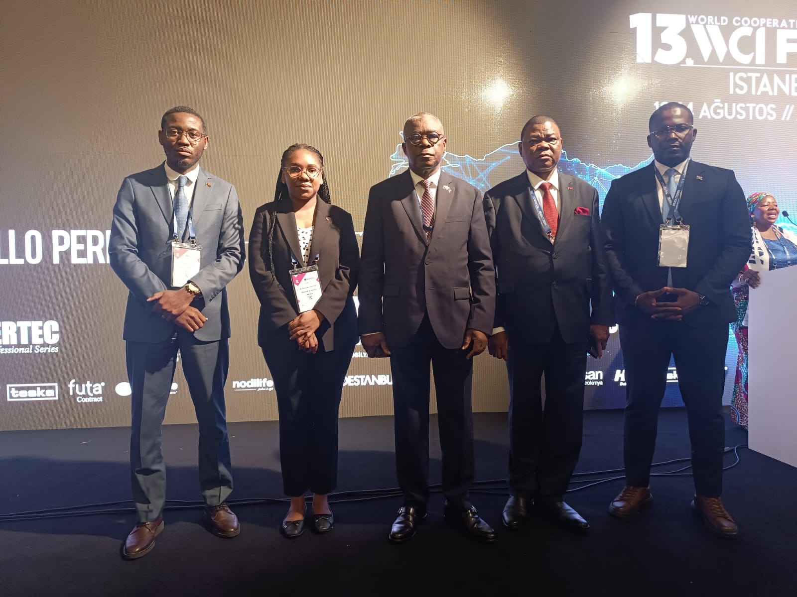 FÓRUM INTERNACIONAL  DE COOPERAÇÃO INDUSTRIAL JUNTA MAIS DE 100 EMPRESAS AFRICANAS EM ISTAMBUL