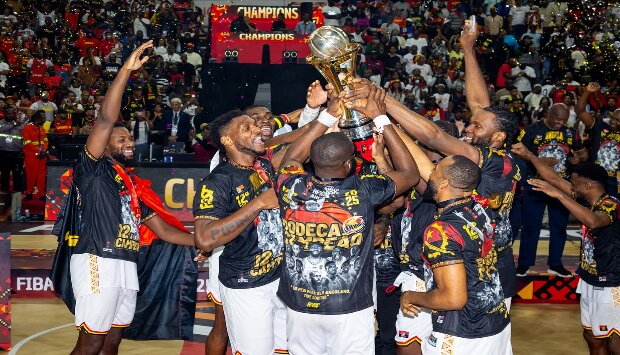 GPL HOMENAGEA A SELECÇÃO NACIONAL DE BASQUETEBOL