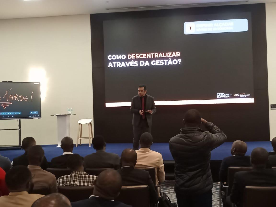 EMPRESÁRIOS ANGOLANOS PARTICIPAM EM WORKSHOP SOBRE LIDERANÇA
