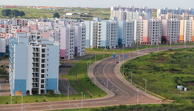 OITO BANCOS ASSEGURAM CRÉDITO NO SECTOR IMOBILIÁRIO