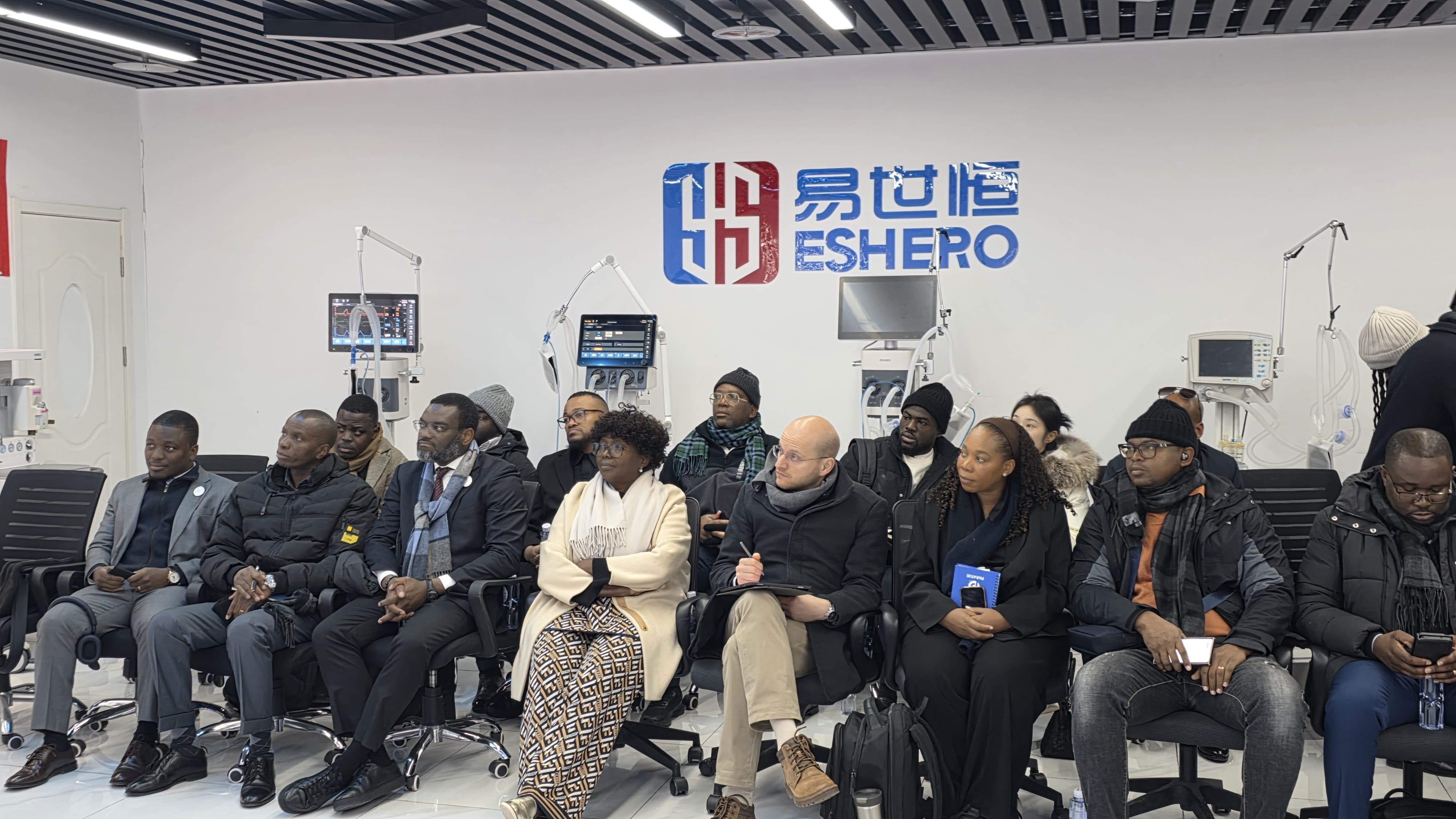 MINISTRA DA SAÚDE TRABALHA NA CHINA NO AMBITO DO SISTEMA DE SANITÁRIO ANGOLANO