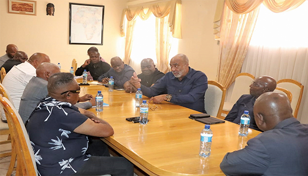 GENERAIS REFORMADOS APOSTAM NA AGRICULTURA MECANIZADA E NO AGRO-NEGÓCIO