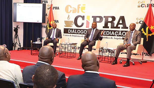 NOVA DIVISÃO ADMINISTRATIVA EXTINGUE OS DISTRITOS URBANOS