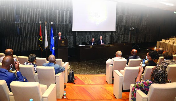 REFORMAS ESTABILIZAM SISTEMA FINANCEIRO