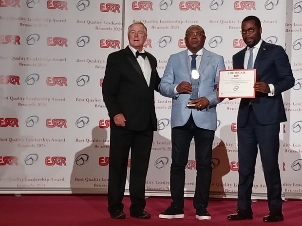 PORTO DE LUANDA DISTINGUIDO EMPRESA PÚBLICA COM QUALIDADE E SEGURANÇA