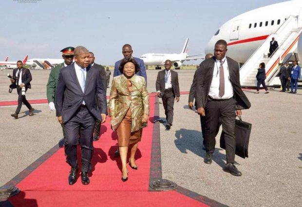 PRESIDENTE DA REPÚBLICA REGRESSA AO PAÍS  PROVENIENTE DA CHINA