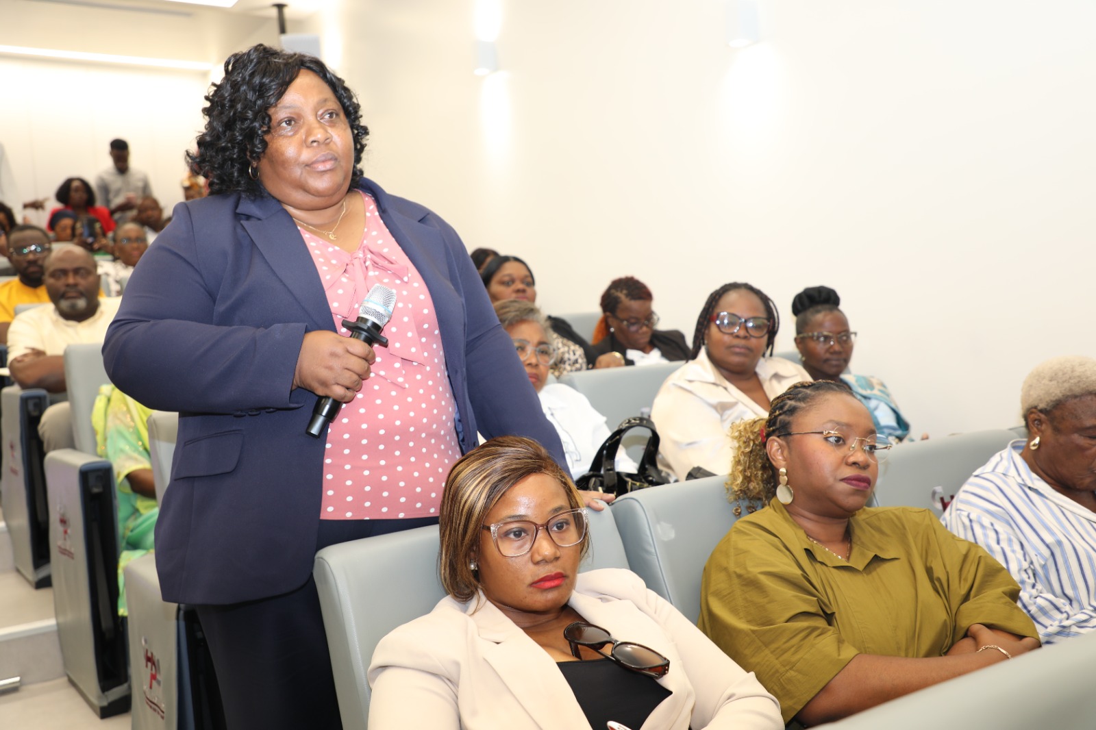 MINISTRA DA SAÚDE SÍLVIA LUTUCUTA PEDE MAIOR RIGOR NA GESTÃO DAS MATERNIDDES