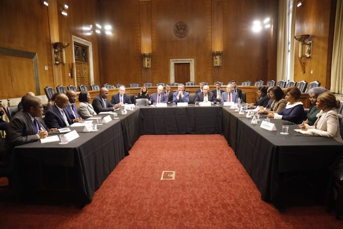 VICE-PRESIDENTE ABORDA COM SENADORES PROJECTOS ECONÓMICOS E AMBIENTAIS