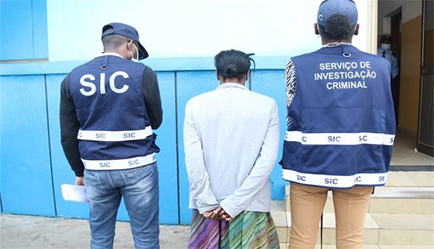 DETIDA ACUSADA POR DESFALCAR  MIL MILHÕES  DE KWANZAS AO BPC