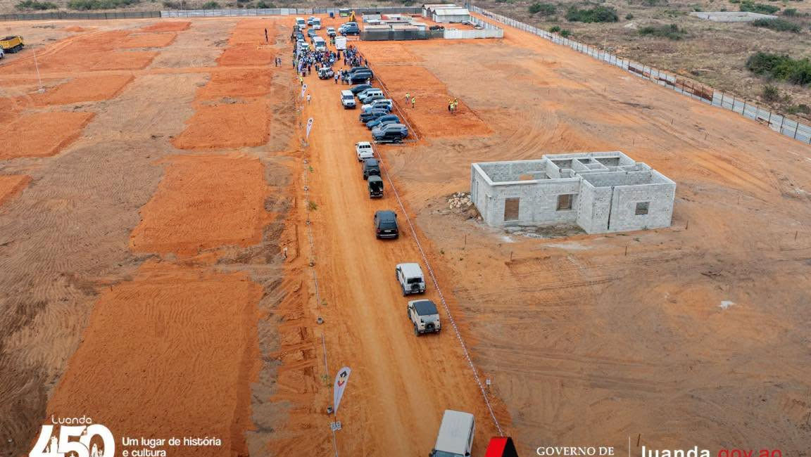 GOVERNADOR LUÍS NUNES TESTEMUNHA ARRANQUE DAS OBRAS DA VILA DOS KUDURISTAS