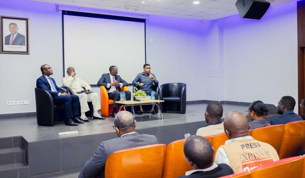 DESAFIOS DA UNIÃO AFRICANA NA RESOLUÇÃO DE CONFLITOS EM ÁFRICA ANALISADO POR ACADÉMICOS