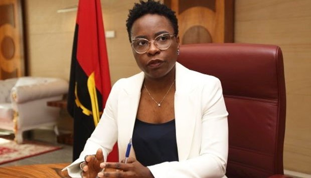 VERA DAVES : “ CORRUPÇÃO  DEVE SER BANIDA DA CONTRATAÇÃO PÚBLICA”