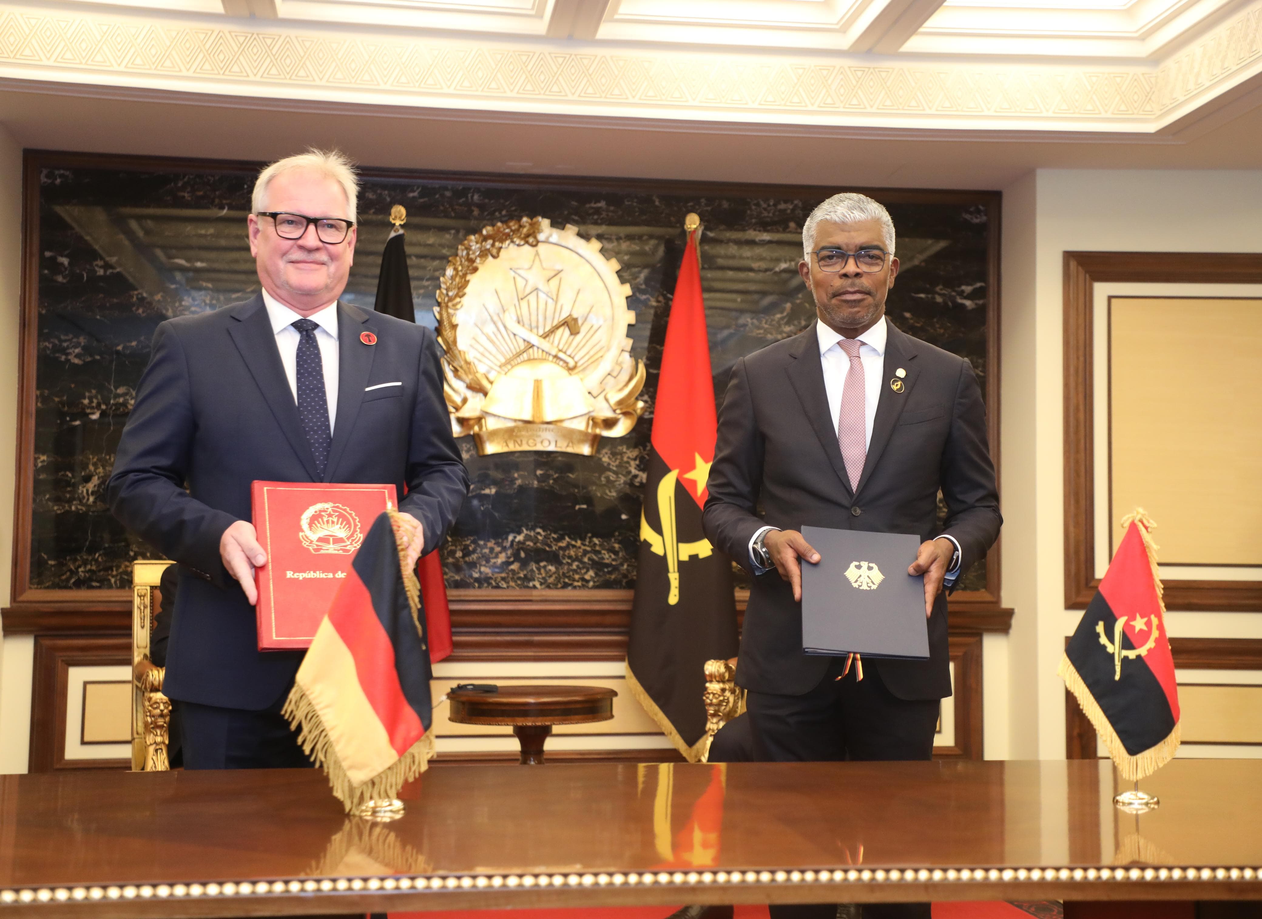 TAAG E LUFTHANSA ASSINAM ACORDO DE COOPERAÇÃO