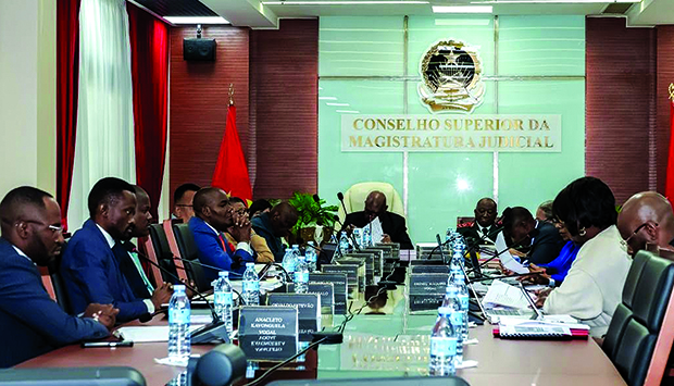 PLENÁRIO DO CONSELHO SUPERIOR DA MAGISTRATURA JUDICIAL  ANULA CONCURSO PÚBLICO DE INGRESSO NOS TRIBUNAIS