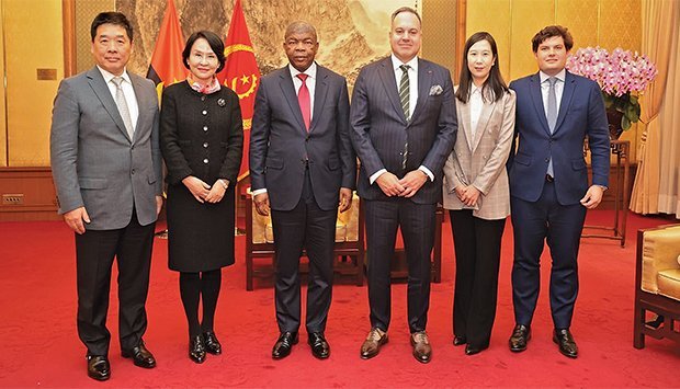 EMPRESÁRIOS ANGOLANOS E CHINESES PROCURAM PONTOS COMUNS PARA DESENVOLVIMENTO