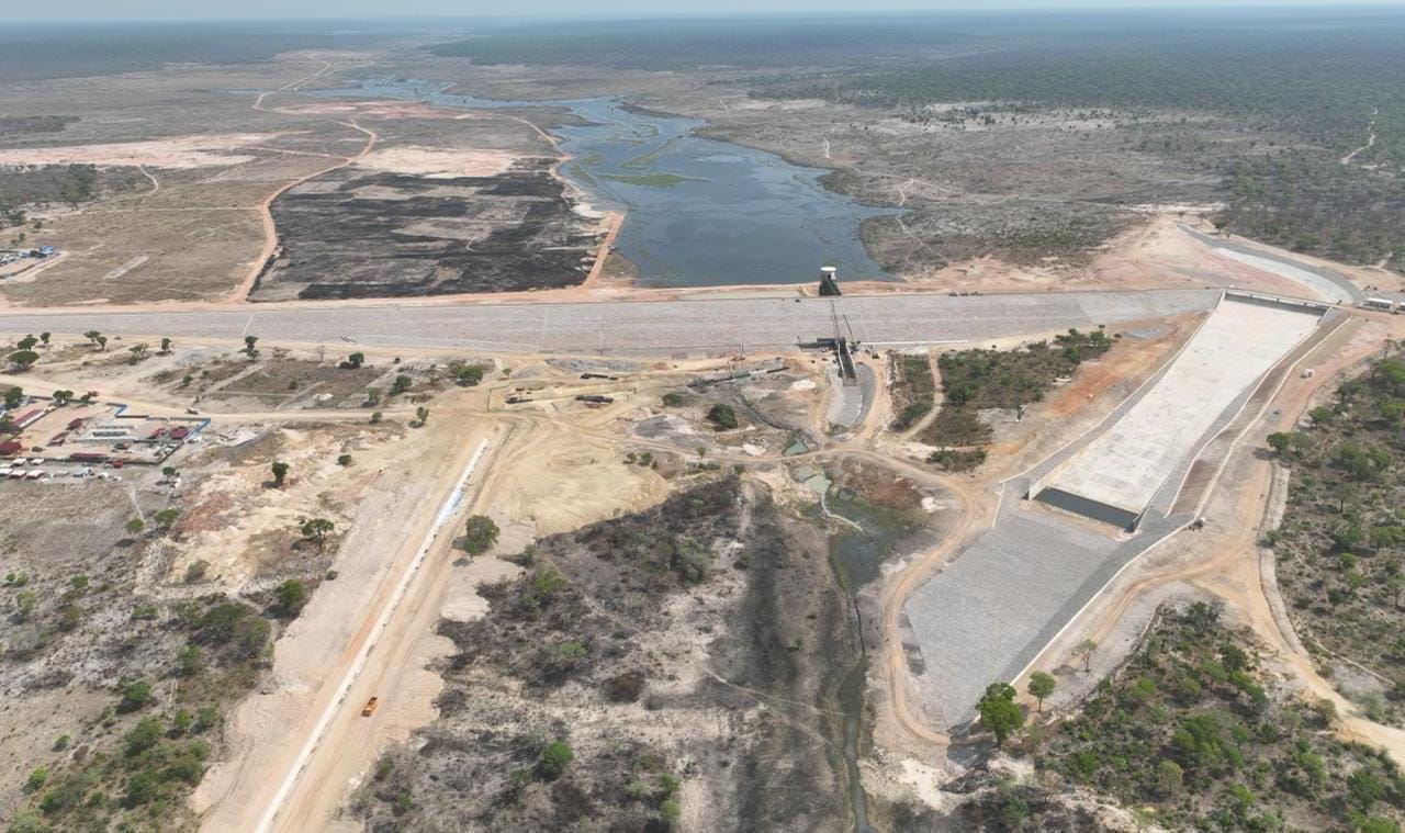 CONSTRUÇÃO DA BARRAGEM DO NDUE ATINGEM 98 POR CENTO DE EXECUÇÃO FÍSICA