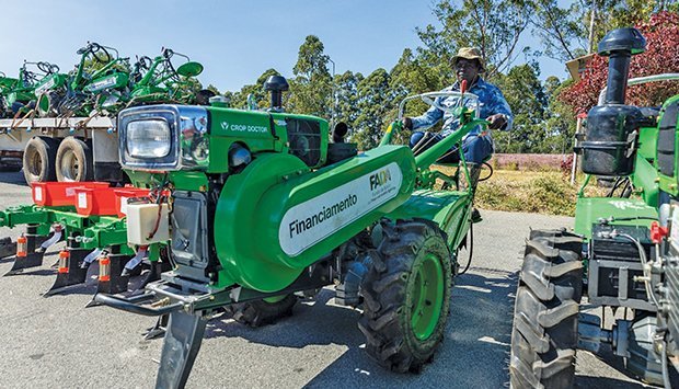 FADA APOIA AGENTES COM EQUIPAMENTOS AGRÍCOLAS