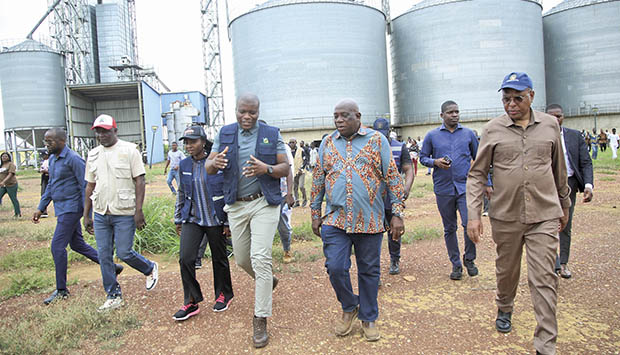 FAZENDA DIADIA NO ZAIRE VAI SER REABILITADA PELO MINISTÉRIO DA INDÚSTRIA E COMÉRCIO