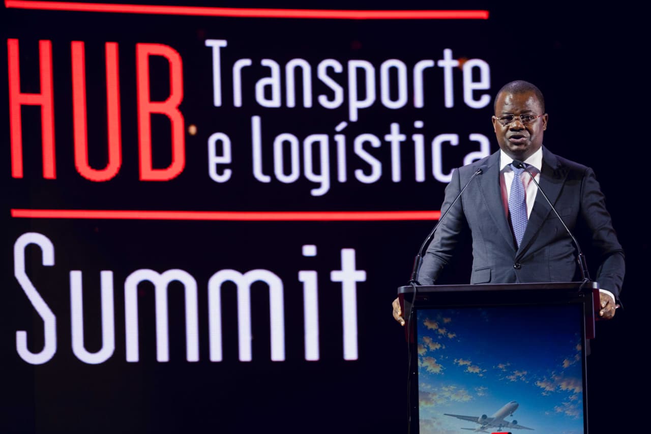 MINISTRO DIONÍSIO DA FONSECA: ANGOLA REÚNE CONDIÇÕES PARA SE AFIRMAR COMO PLATAFORMA LOGÍSTICA REGIONAL