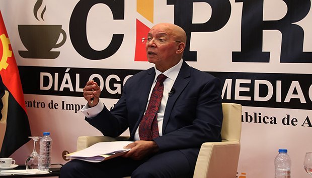 FRANCISCO QUEIROZ : “A CORRUPÇÃO  TORNOU-SE  UM CASO  DE VIDA OU DE MORTE PARA O ESTADO”