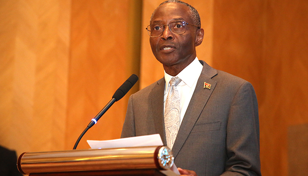 BORNITO DE SOUSA REALÇA PAZ ANGOLANA COMO EXEMPLO PARA ÁFRICA