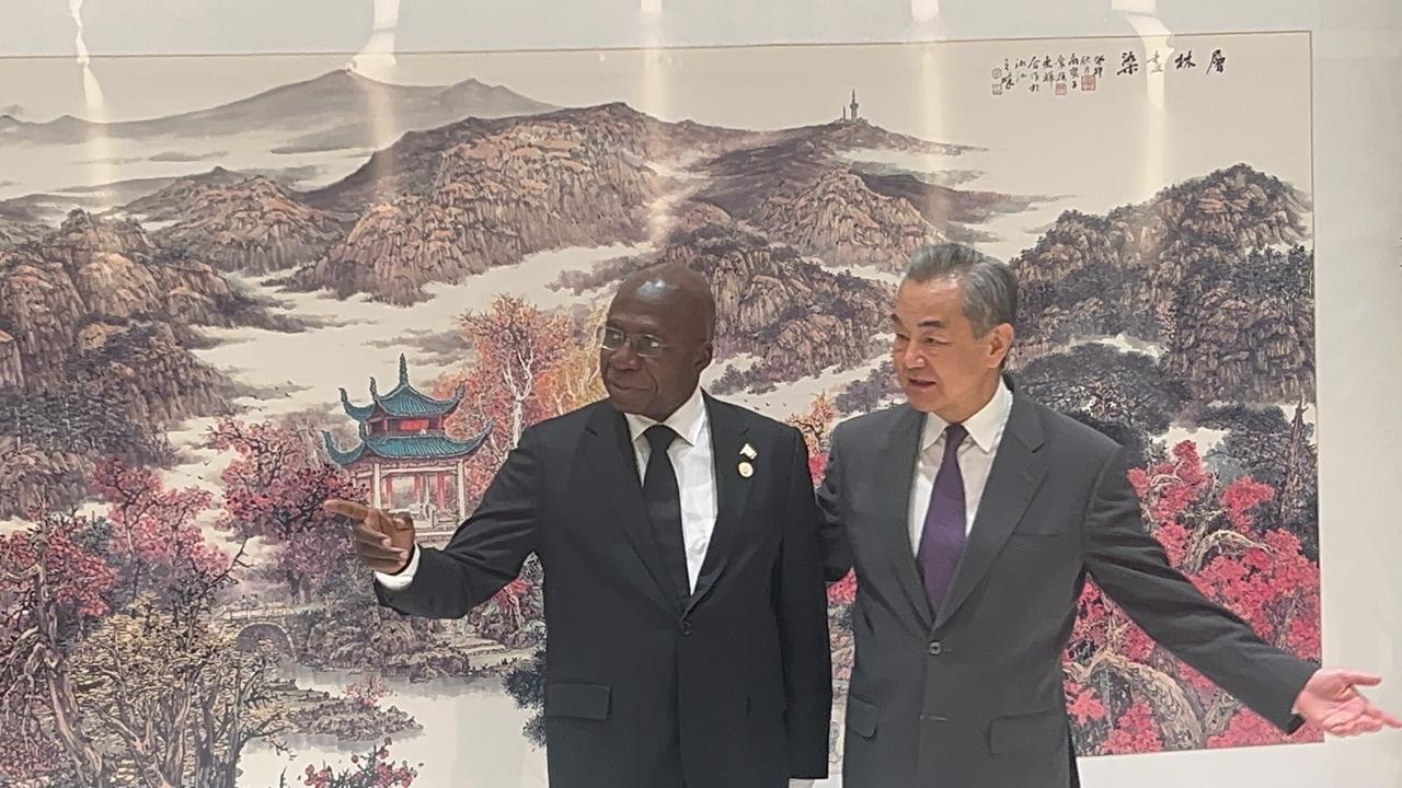 ANGOLA E CHINA REFORÇAM COOPERAÇÃO