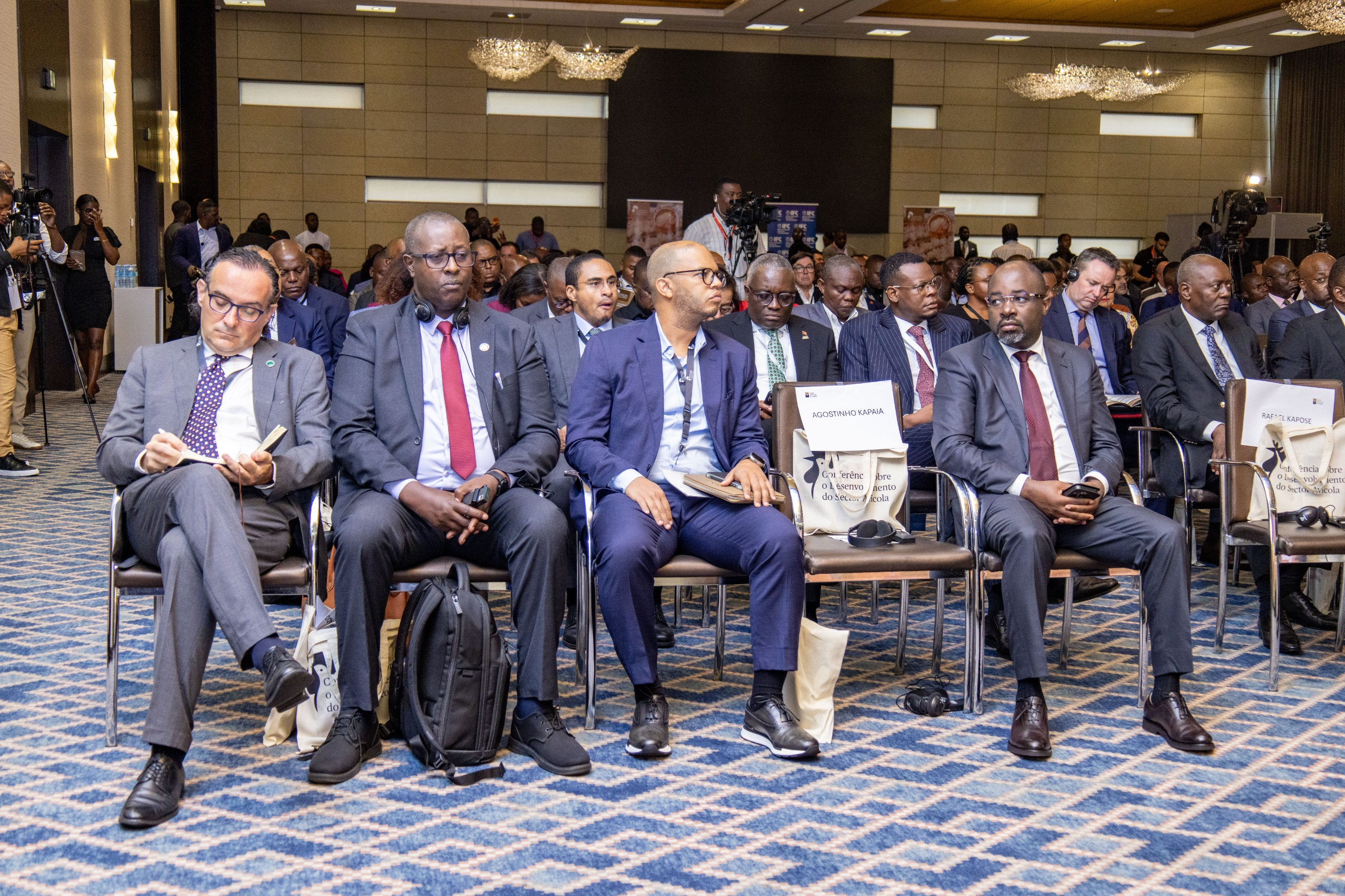 ANGOLA AUMENTOU O NÍVEL DE PRODUÇÃO DE CARNE DE AVES