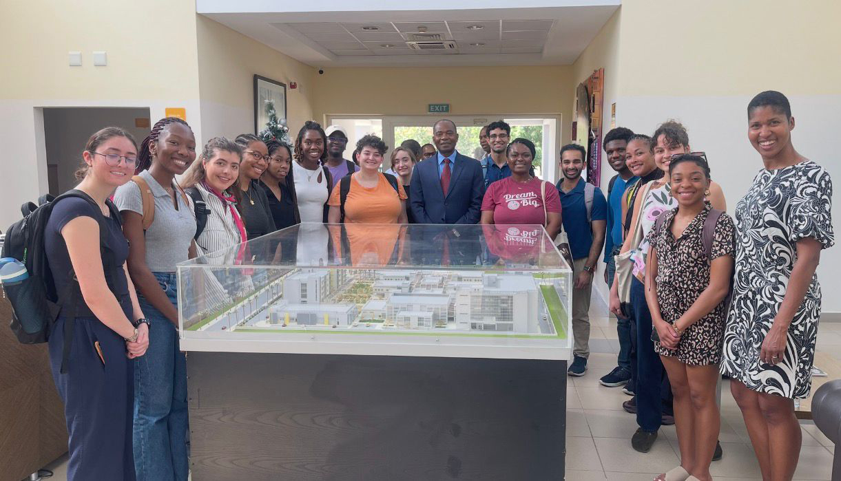 DELEGAÇÃO UNIVERSITÁRIA NORTE AMERICANA TROCA  EXPERIÊNCIA COM ISPTEC EM LUANDA