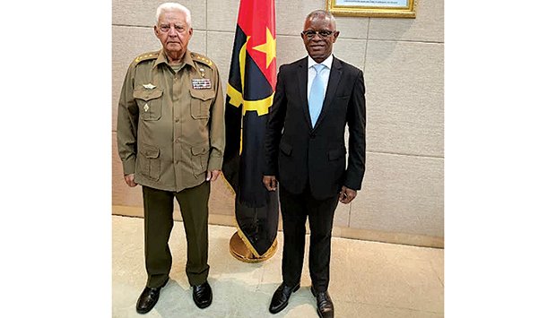 ANGOLA E CUBA AVALIAM COOPERAÇÃO NA DEFESA