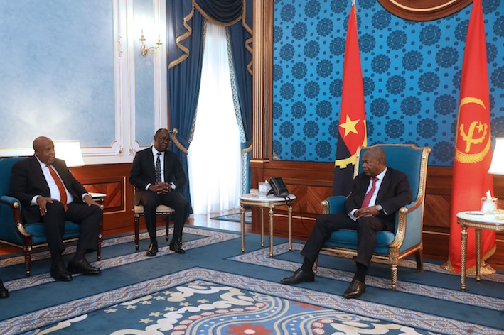 PRESIDENTE DA REPÚBLICA RECEBE ENVIADOS DA  RDC