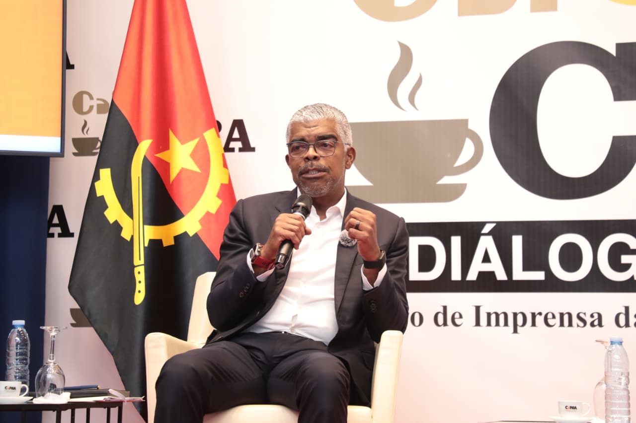 MINISTRO DOS TRANSPORTES CONSIDERA SECTOR DO TURISMO ALAVANCA A DIVERSIFICAÇÃO ECONÓMICA